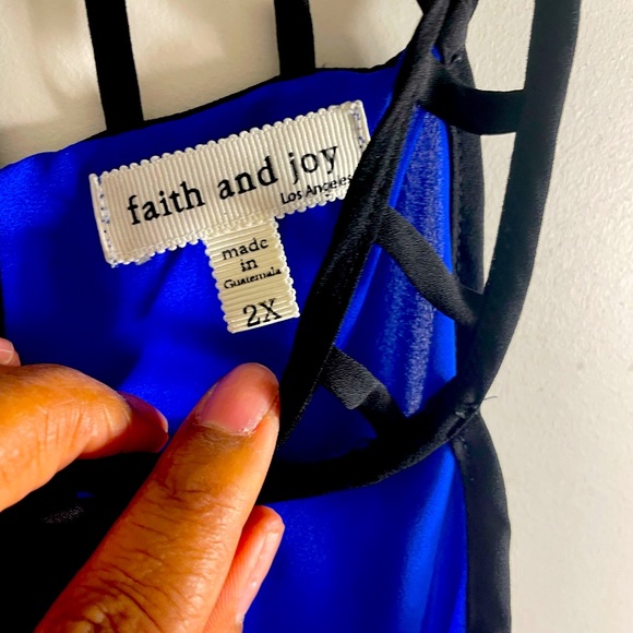 🔵 Plus size Faith and joy blouse - Picture 2 of 8